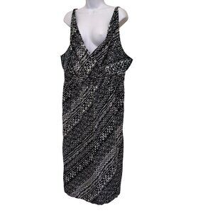 Black & White Aztec Print Sleeveless Maxi Dress SZ 22-24 V-Neckline  Elastic Wai